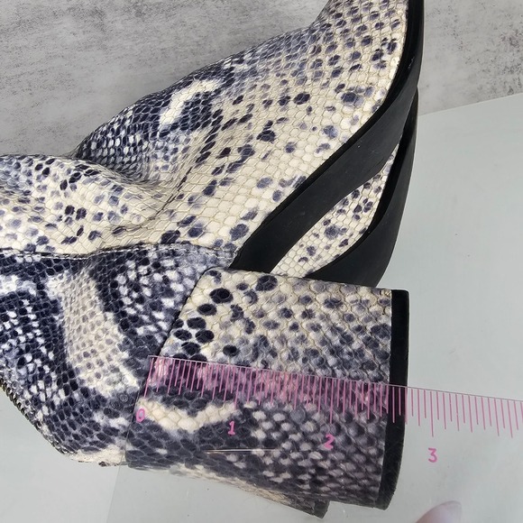 Steve Madden Jillian Snake Print Leather Boot Pointed Black Heel Women's 8.5 - Picture 9 of 11